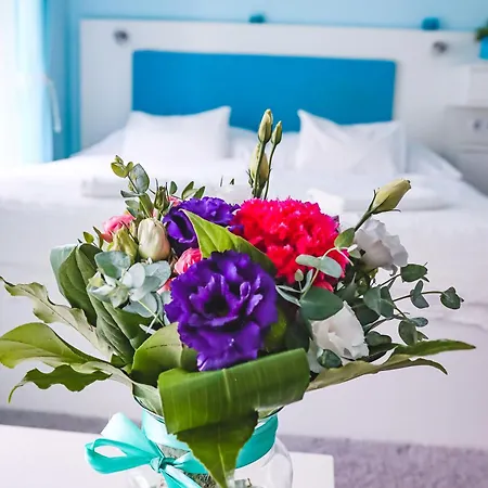 Szivárvány Panzió Bed and breakfast 2*