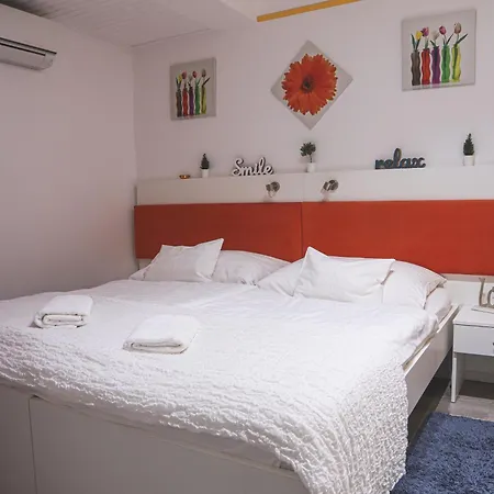 Szivarvany Panzio Bed & Breakfast