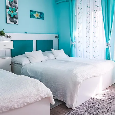 Bed & Breakfast Szivarvany Panzio 2*