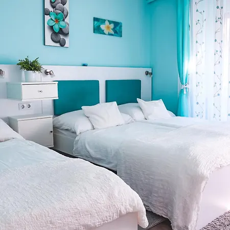 Bed & Breakfast Szivarvany Panzio 2*