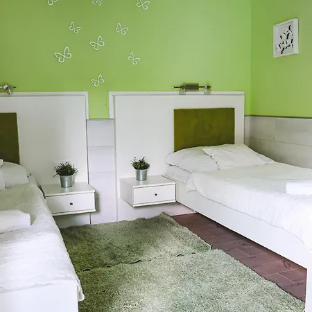 Szivárvány Panzió Bed and breakfast 2*