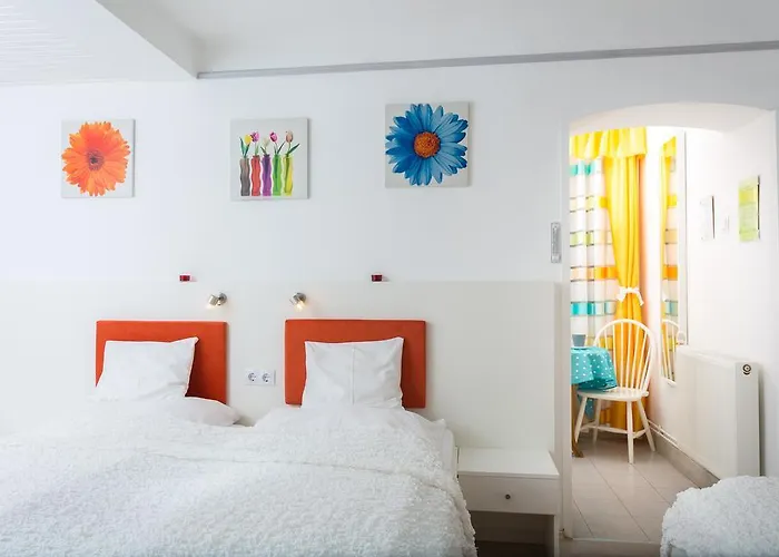 Szivarvany Panzio Bed & Breakfast