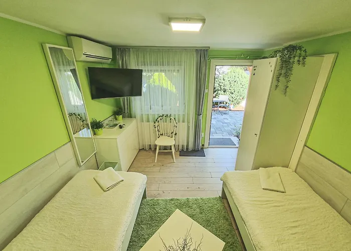 Szivarvany Panzio 2* Szegedin